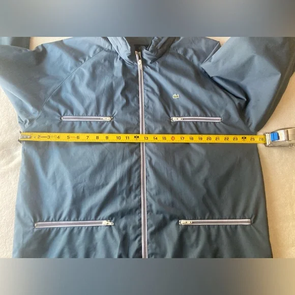 VINTAGE LACOSTE MEN'S LIGHTWEIGHT WATER-RESISTANT HOODED WINDBREAKER DEVANLAY